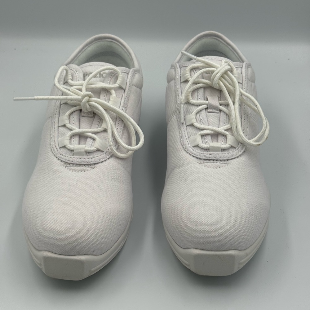 Capezio White Dance Sneakers Size 12 Split Sole Jazz Hip Hop Shoes - Picture 10 of 10